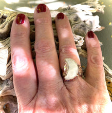 Load image into Gallery viewer, moonstone ring on finger