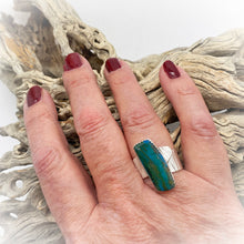 Load image into Gallery viewer, Peruvian opal ring on hand