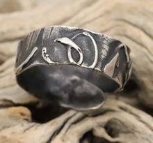 Load image into Gallery viewer, tigers eye ring from back