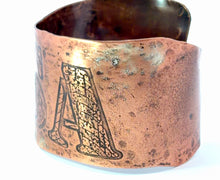Load image into Gallery viewer, Copper cuff with engraved USA design side view