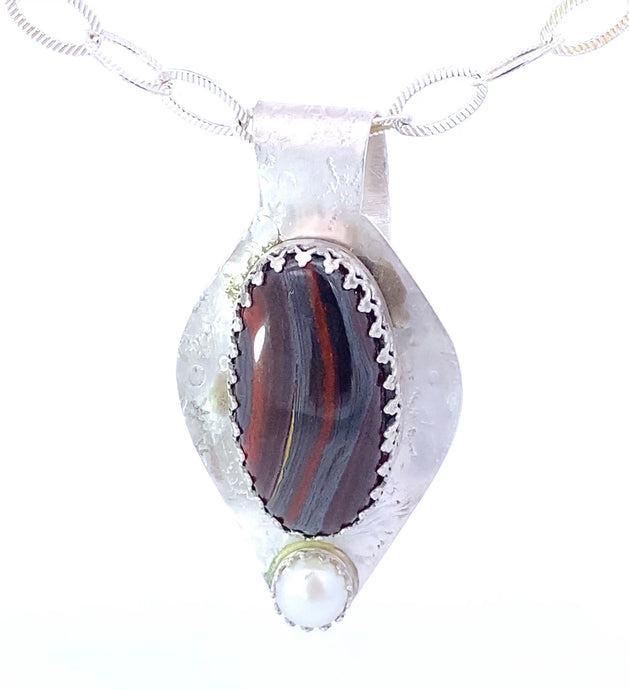 tiger iron pendant