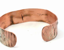 Load image into Gallery viewer, Copper bracelet shwon from back