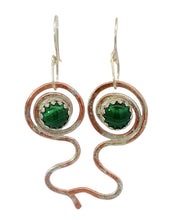 Load image into Gallery viewer, Pair of earrings with green malachite  gemstones and spiral designs 