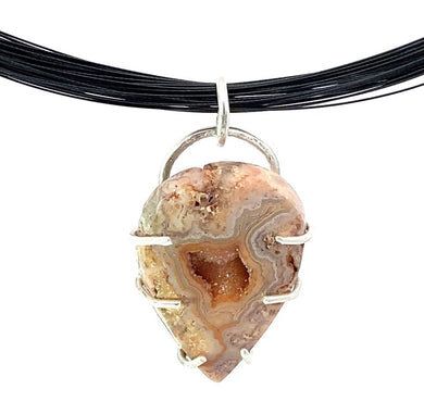 south seas treasures lace agate pendant