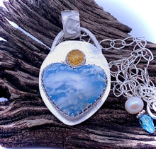 Load image into Gallery viewer, plume agate doublet and amber heart pendant