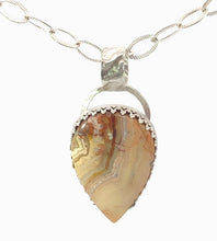 Load image into Gallery viewer, lace agate pendant