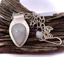 Load image into Gallery viewer, moonstone pendant showing chain