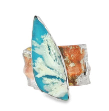 Load image into Gallery viewer, A copper and silver ring featuring a large, irregular plume agate gem with white cloudy inclusions, .