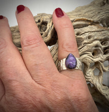 Load image into Gallery viewer, Sterling &amp; charoite gemstone ring. Size 5 to 5 1/2