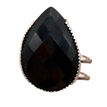 Load image into Gallery viewer, faceted onyx gem ring