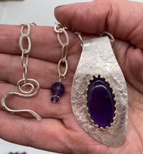 Load image into Gallery viewer, amethyst gemstone pendant showing the clasp and link chain