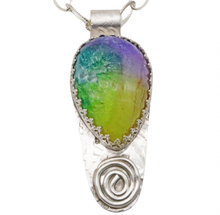 Load image into Gallery viewer, solar quartz rainbow pendant