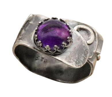 Sterling  Amethyst gemstone Ring. Dare to Dream Collection size 7 to 7 1/2