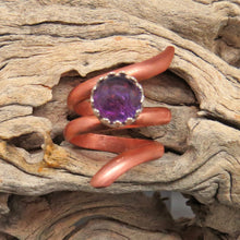Load image into Gallery viewer, copper spiral ring. handmade