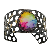 Load image into Gallery viewer, solar quartz gold and steel cuff