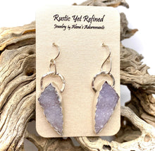 Load image into Gallery viewer, lavender druzy on romance card