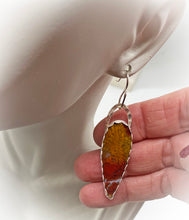 Load image into Gallery viewer, Indonesian Red moss earring on lobe