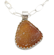 Load image into Gallery viewer, druzy quartz butterscotch pendant