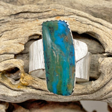 Load image into Gallery viewer, Peruvian opal ring shown in natural setting